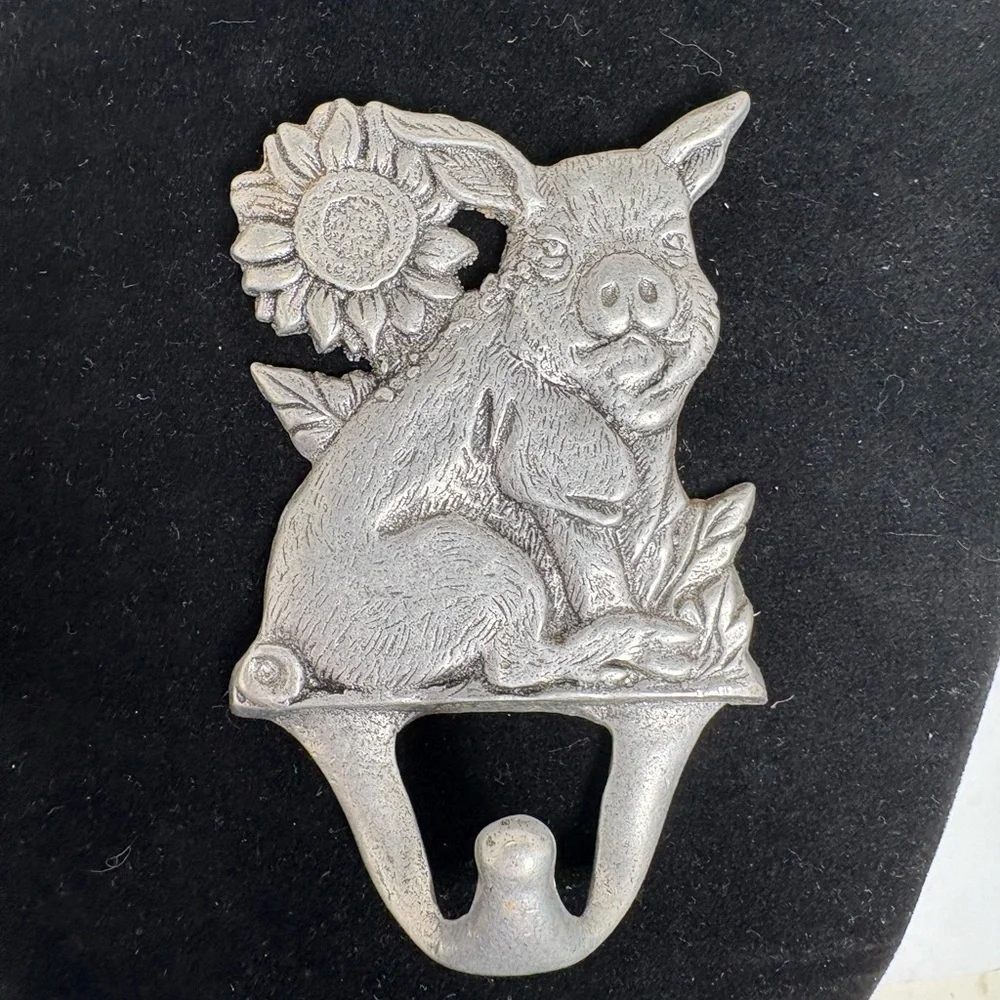 Vintage Carson Pewter Pig with Sunflower Wall Hook